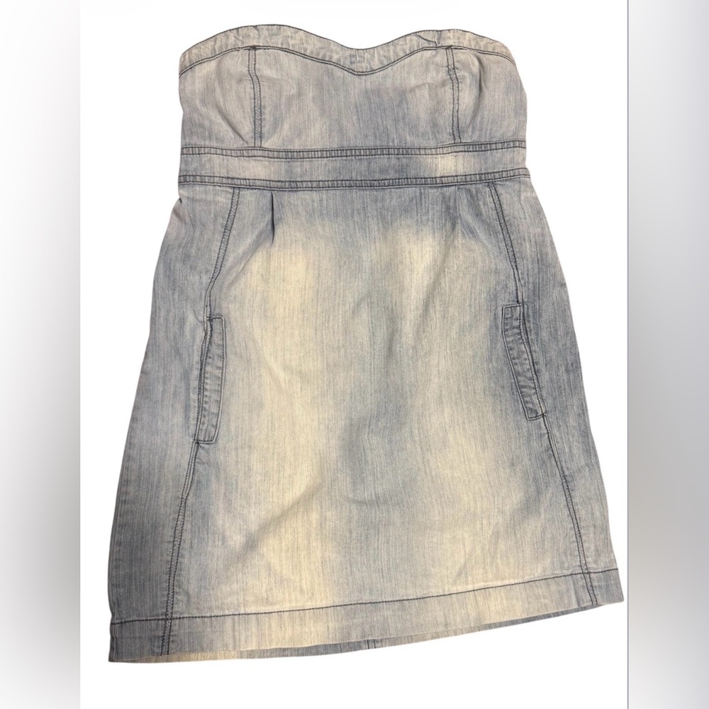 Chic Strapless Denim Dress
